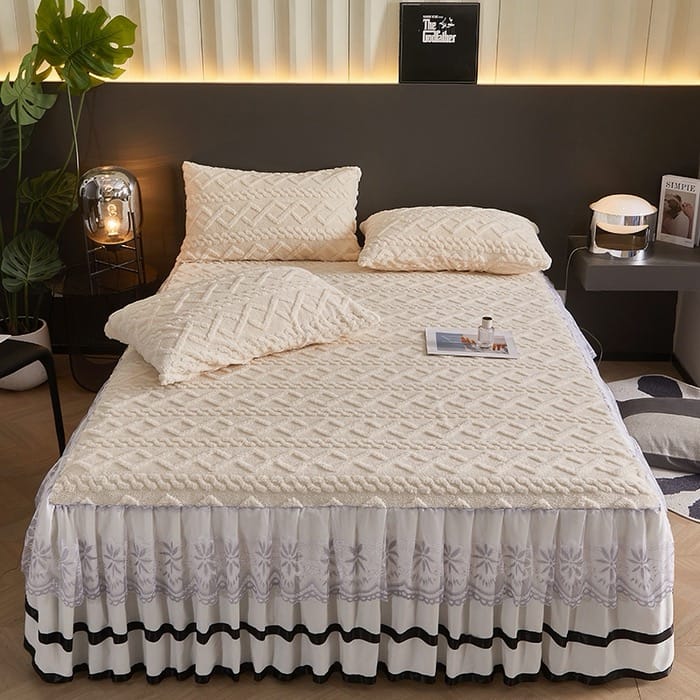 Luxurious bed spread